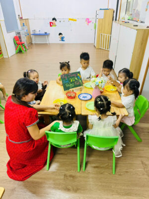 Phương pháp chăm sóc trẻ mầm non tại nhà 2025: 7 bí quyết cha mẹ cần biết