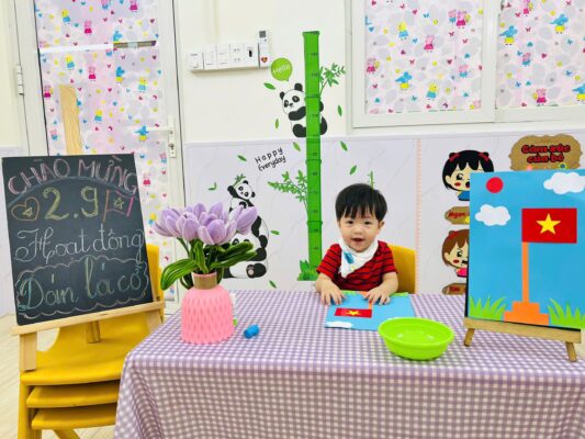 Trải nghiệm gửi con tại trường mầm non Chiếc Lá Nhỏ